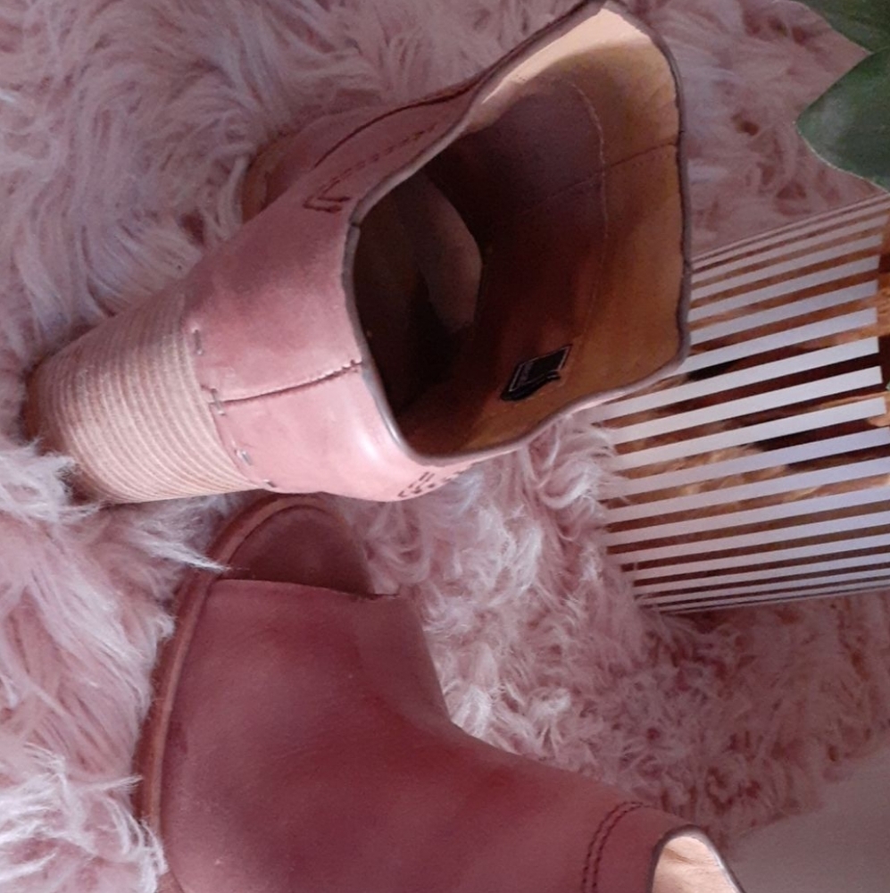Pink rose boots - Picture 3 of 6